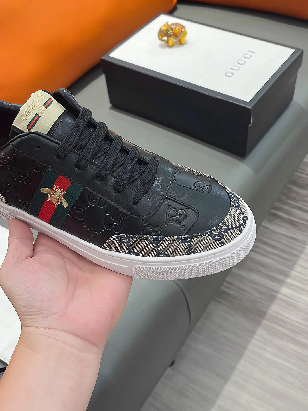 Men's shoes GUCCI "Gucci" P400 Regular size: 38-44 (casual shoes) Product materials: Selected cowhide upper, soft sheepskin lining; original outsole.
